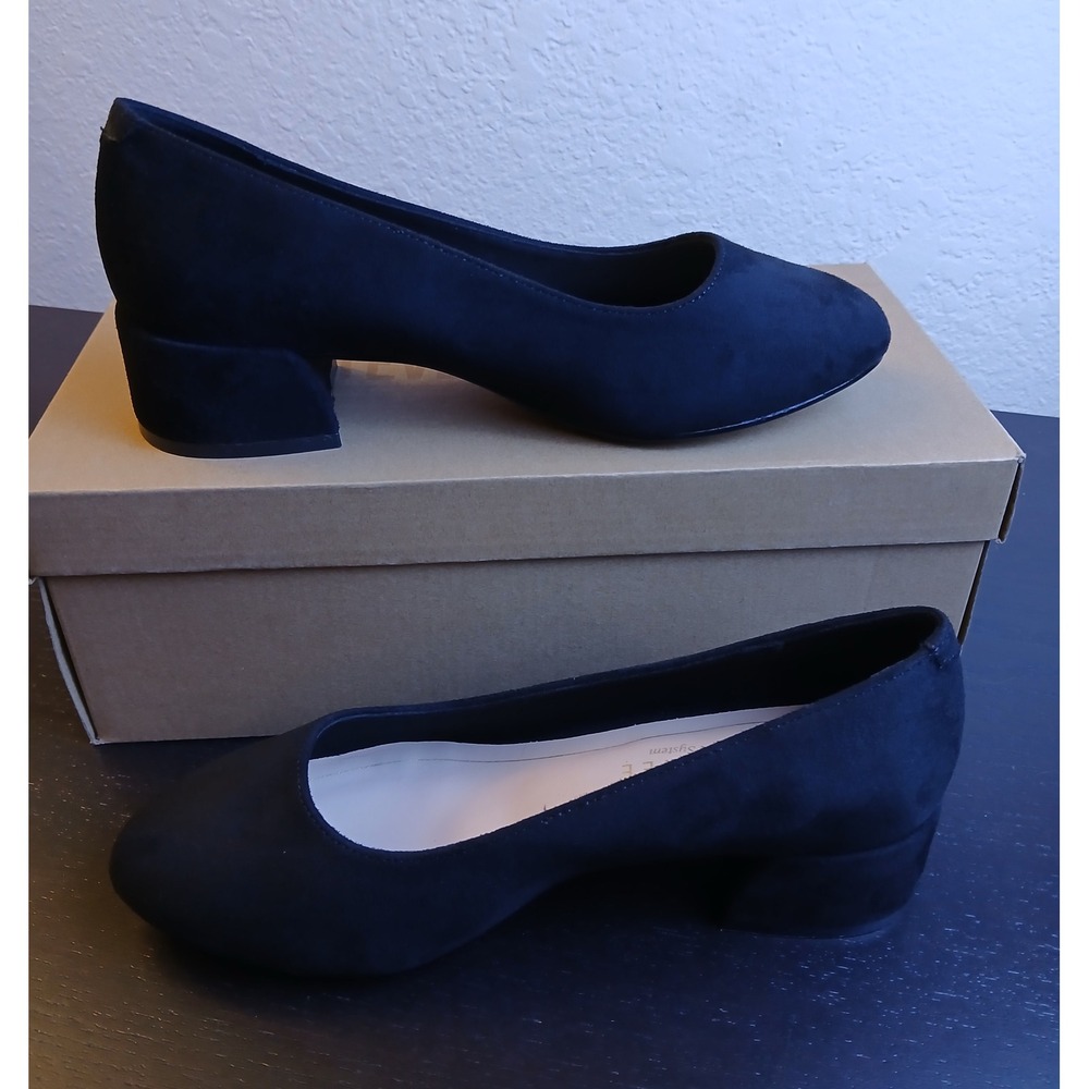 Journee Collection Navy Black Faux Suede Round Toe Low Block Heel Pumps Size 7W